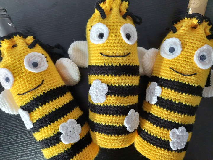 Häkelanleitung Flaschenhülle lustiges Bienchen!