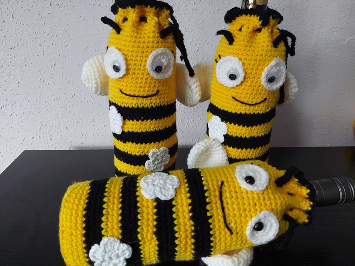 Häkelanleitung Flaschenhülle lustiges Bienchen!