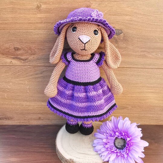 MISS MATHILDA - Häkelanleitung Hase mit Kleid und Hut