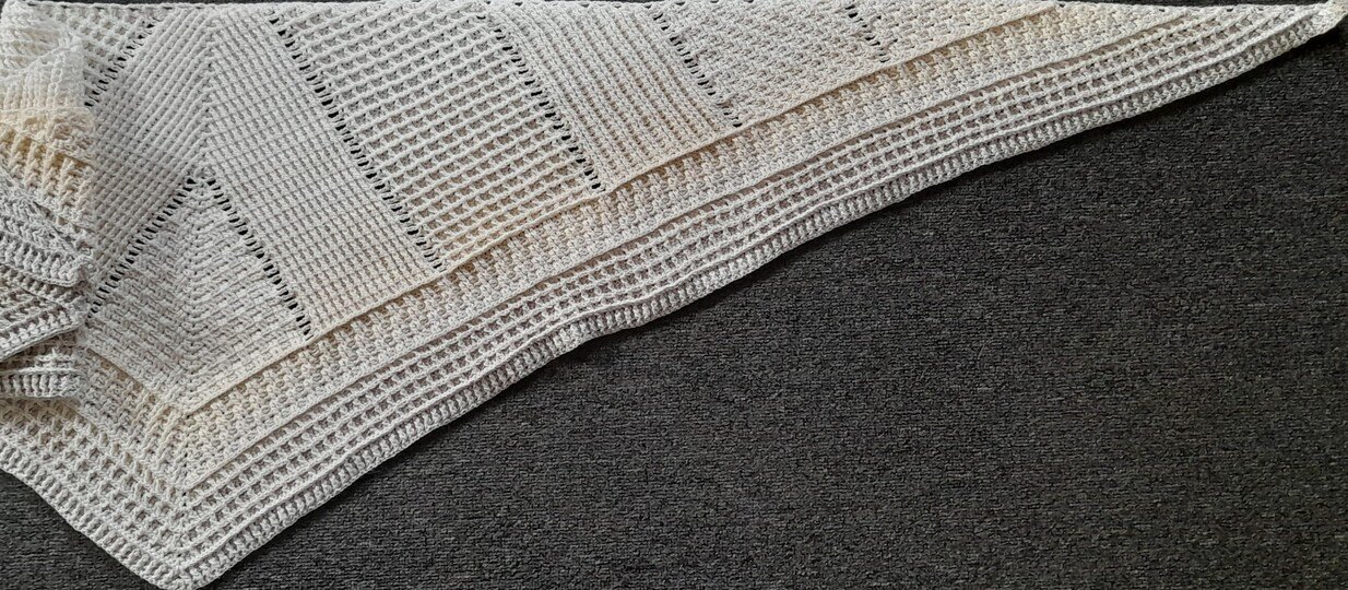 flaches Dreieckstuch "Das Etwas Andere"