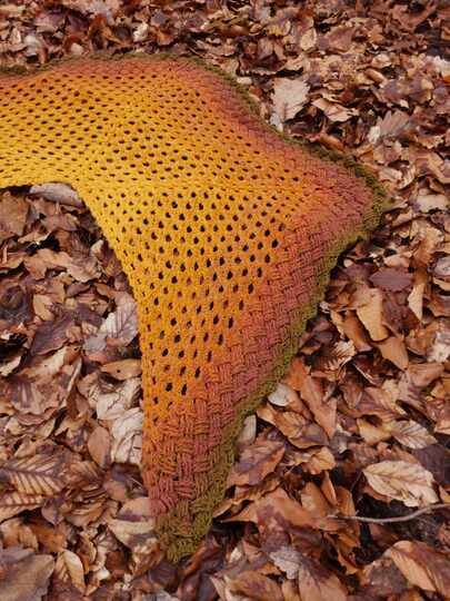 Häkelanleitung für ein Fünfeck Tuch Purple Dream