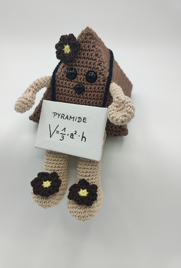 Peter die Pyramide mit mathematischer Formel, Häkelanleitung