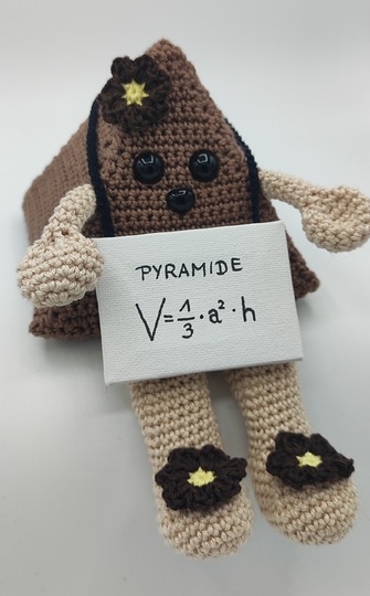 Peter die Pyramide mit mathematischer Formel, Häkelanleitung