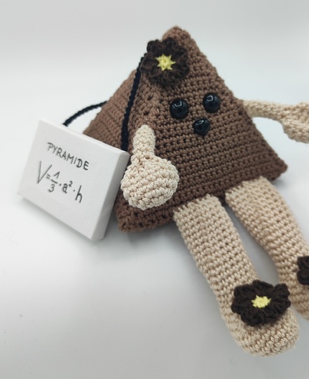 Peter die Pyramide mit mathematischer Formel, Häkelanleitung