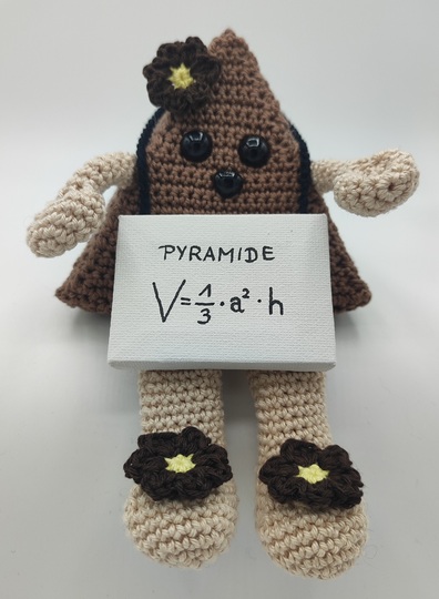Peter die Pyramide mit mathematischer Formel, Häkelanleitung