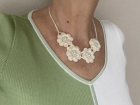 3D Flowers Necklace Pattern,Wedding Crochet Jewelry,Pearls Flowers Necklace