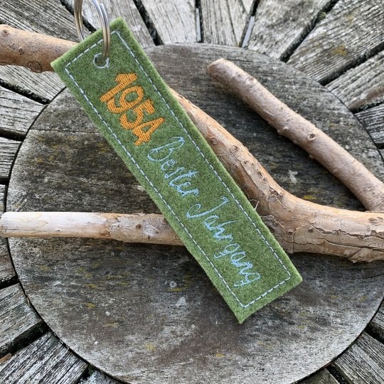 Schlüsselanhänger 1954 Stickdatei  ITH 13x18 70. Geburtstag
