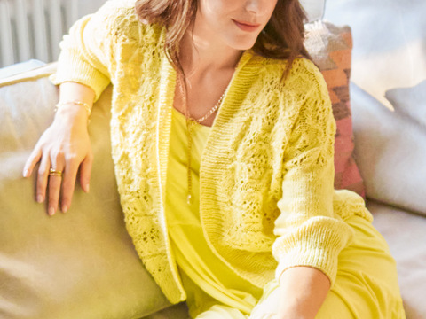 Jacke mit Loch-Zopfmuster in Gelb