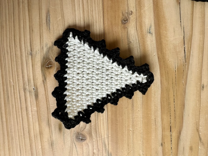 Crochet Pattern for Contrast Pendant / Mobile - Montessori Inspired
