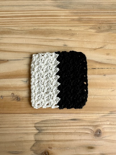 Crochet Pattern for Contrast Pendant / Mobile - Montessori Inspired