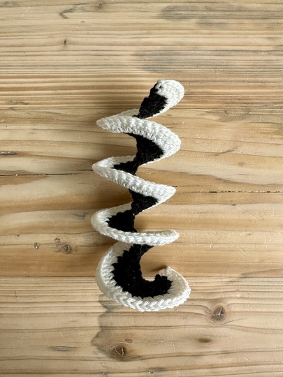 Crochet Pattern for Contrast Pendant / Mobile - Montessori Inspired