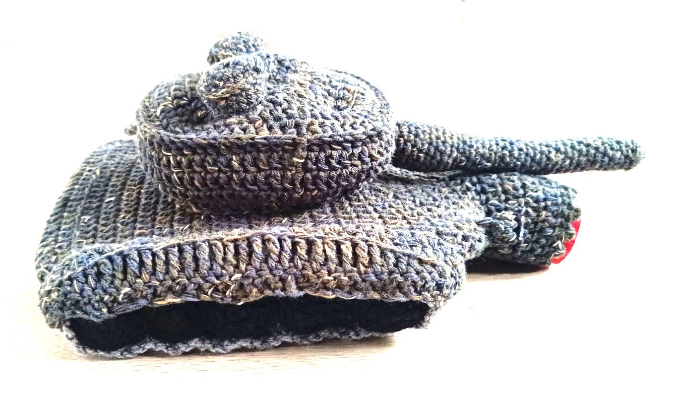 Häkelanleitung Panzerwärmflasche "Leopard"