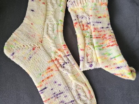 Sockenmuster verdrehte Wege