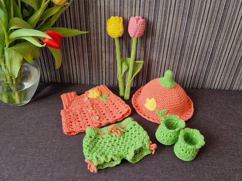 Häkelanleitung Puppenkleidung Tulia das Tulpenmädchen