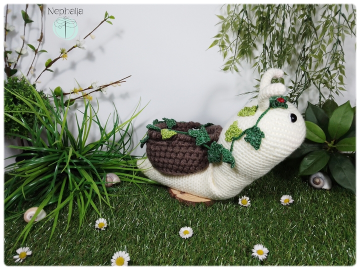 Schnecke mit Körbchen - Häkelanleitung