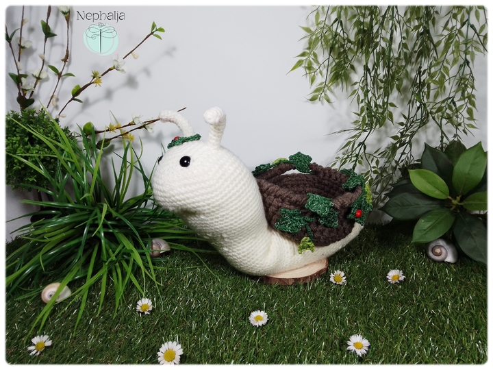 Schnecke mit Körbchen - Häkelanleitung