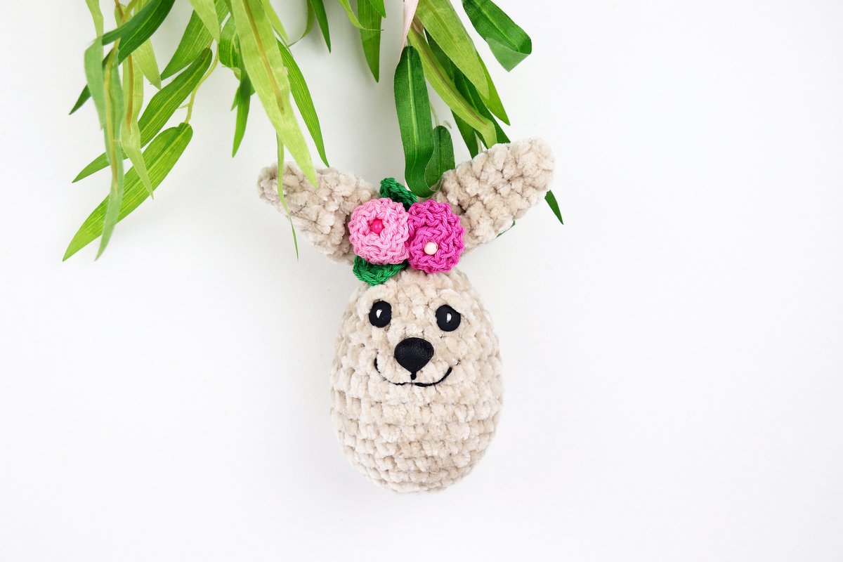 Free crochet pattern: Easter egg bunny