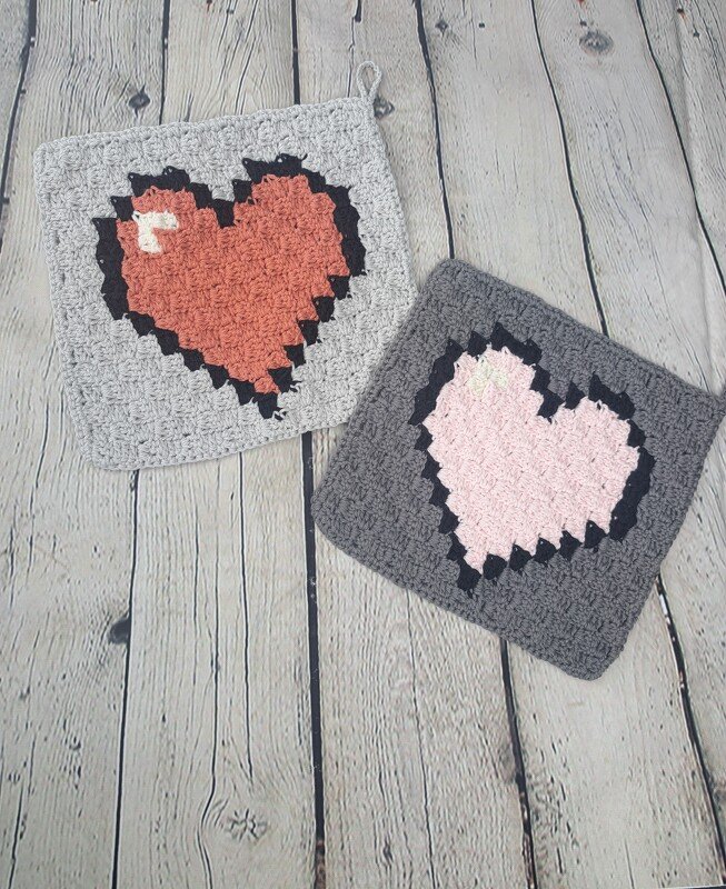 The Heart Potholder worked in C2C
