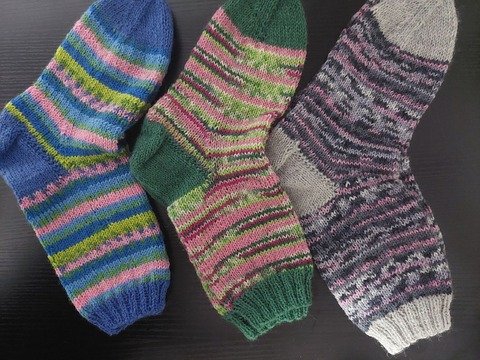 Strickanleitung Socken stricken zweifarbig wie Oma!