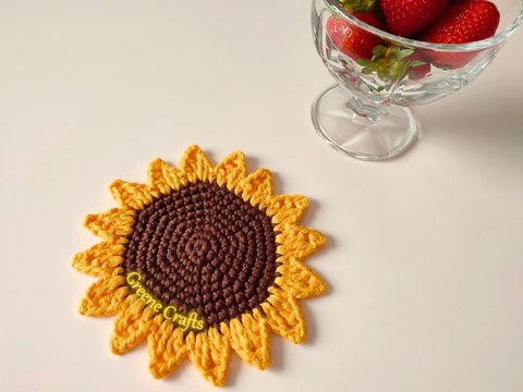 Sunflower Coaster or Applique - Crochet Patten for Beginners