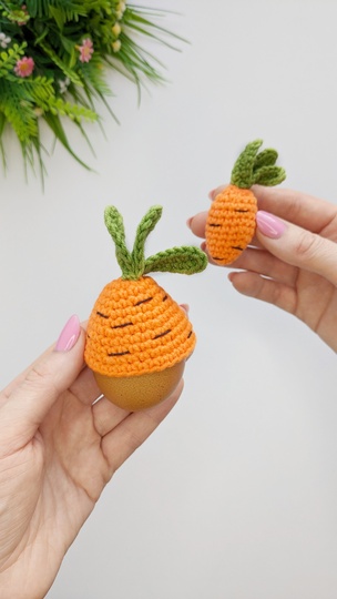 Crochet Carrot Easter Egg Cozy, egg cover crochet pattern