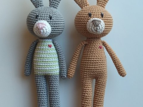 Kleiner Langbein-Hase Benny