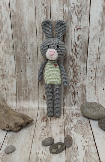 Kleiner Langbein-Hase Benny