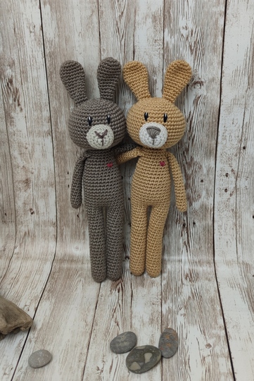 Kleiner Langbein-Hase Benny