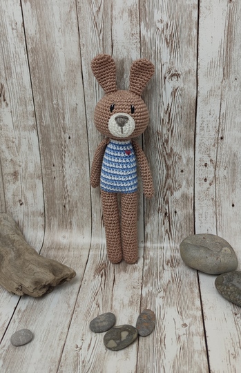 Kleiner Langbein-Hase Benny