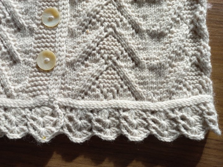 Strickanleitung Mädchenjacke in 7 Größen, 62-140, mit wunderschönem Raglan