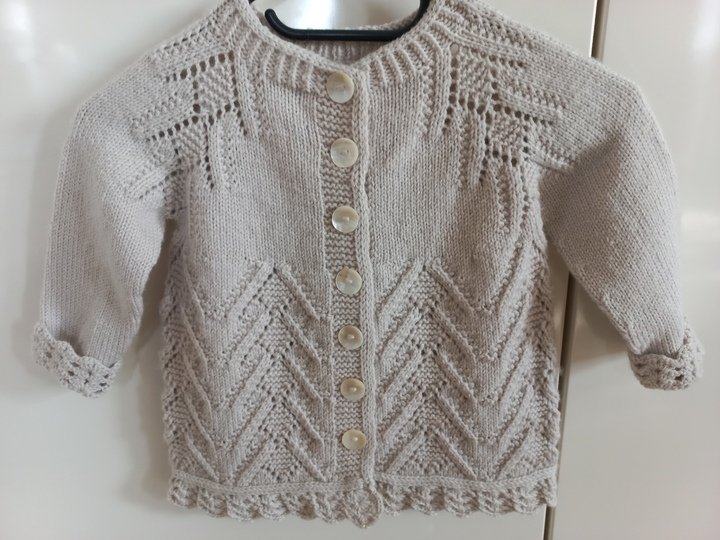 Strickanleitung Mädchenjacke in 7 Größen, 62-140, mit wunderschönem Raglan
