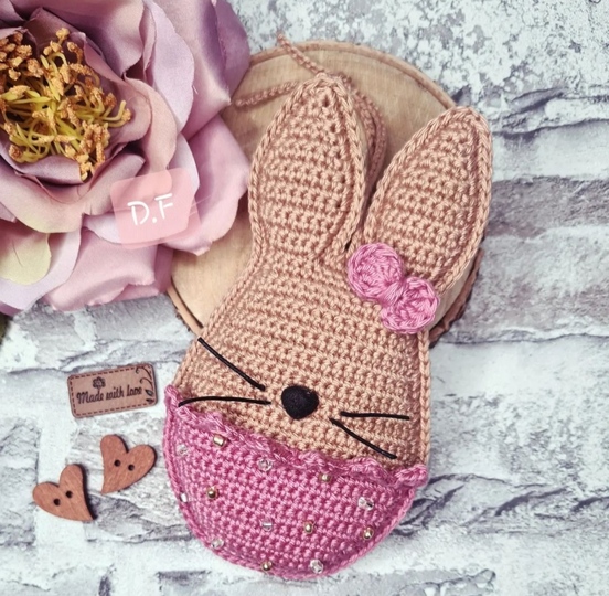 Häkelanleitung "Häschen im Osterei" (Tür/Ast/Fensterhänger/Blumenstecker)