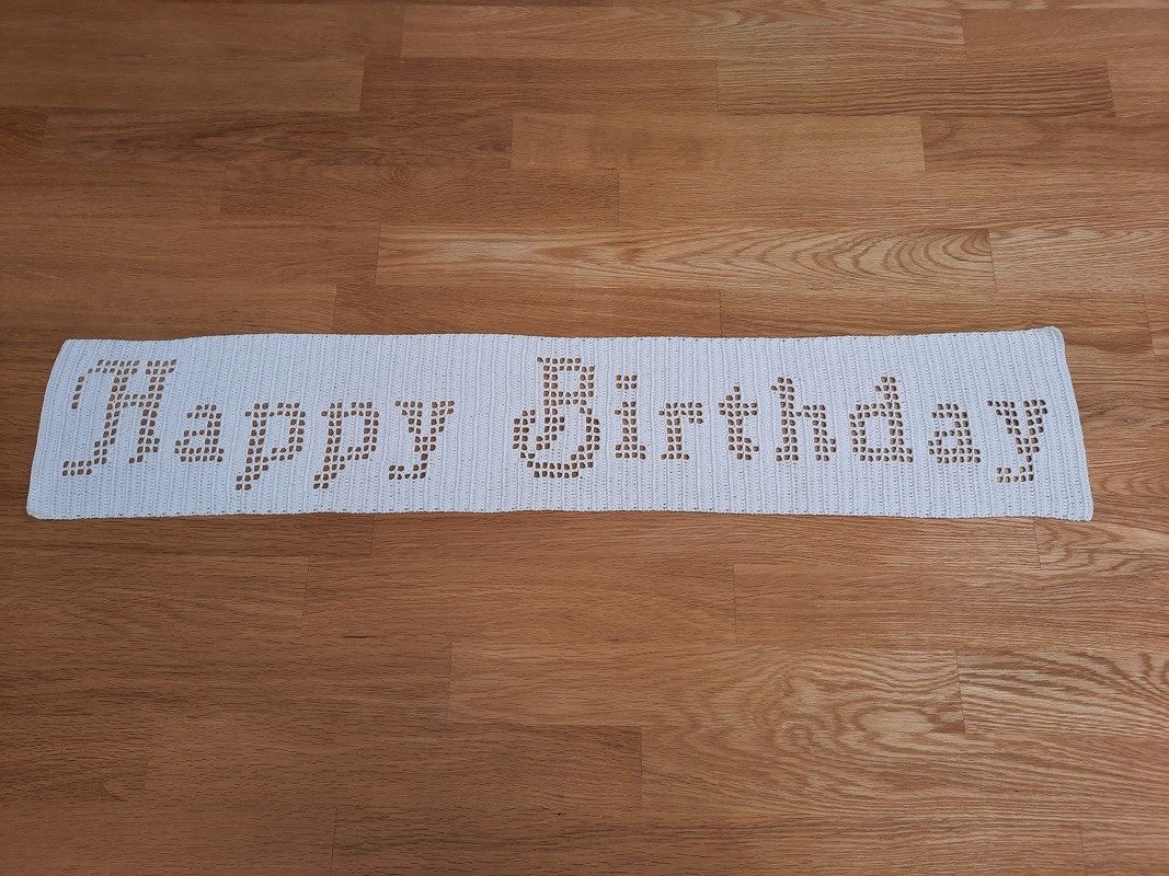 Tischläufer Happy Birthday Häkelanleitung - Bild 2