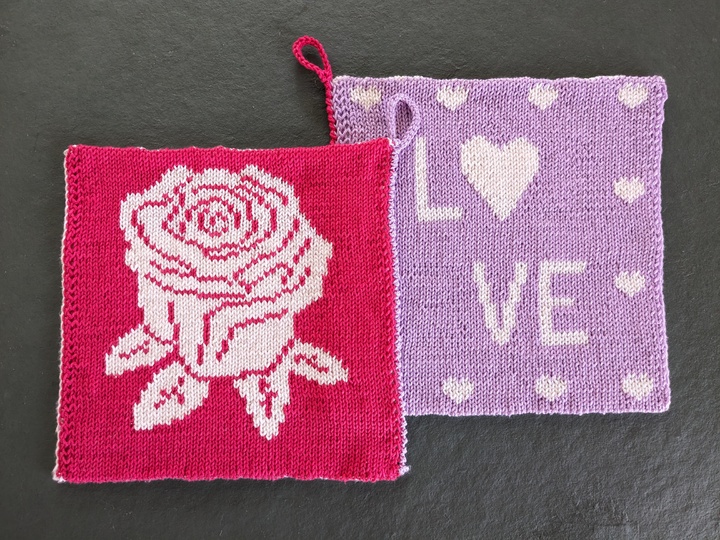 Double knitting pattern potholders "Rose Love"