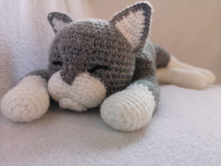 schlafende Katze - Häkelanleitung von NiggyArts