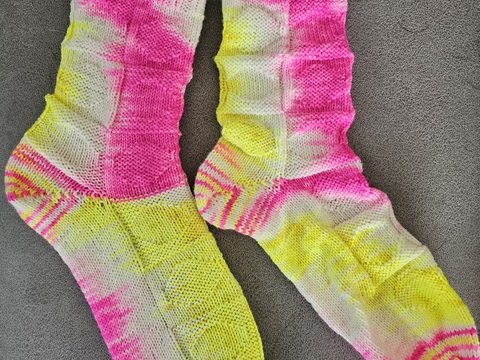 Sockenmuster Viereckige Kreise