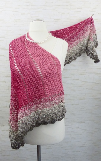 Crochet pattern DragonTreedy - a dragon tail as a triangular scarf