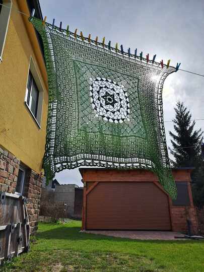 "Herzdame" - Häkelanleitung für eine romantische Tischdecke