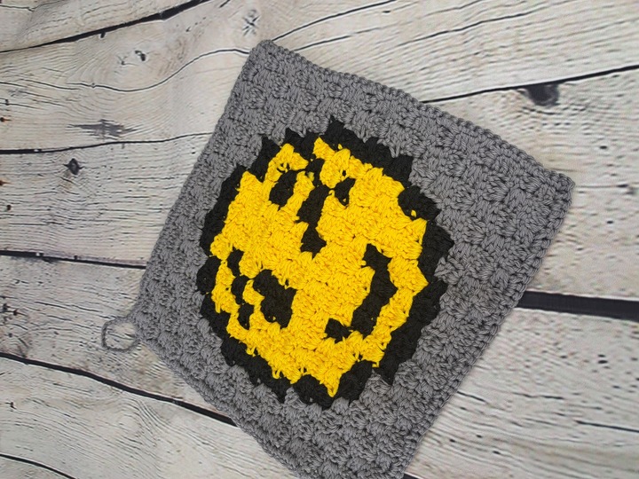Smiley Face C2C Potholder in two designs