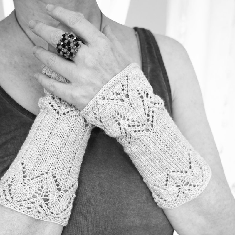 Armstulpen "Tulips", Strickanleitung, Größe S - L - Bild 6