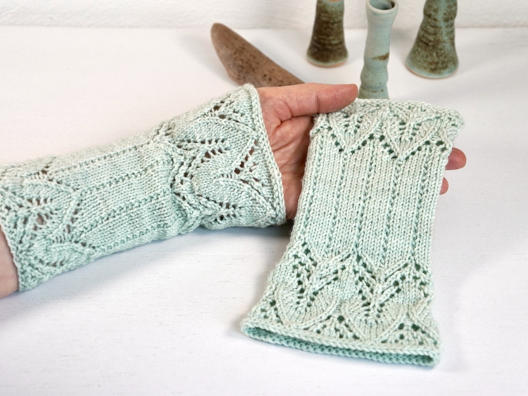 Armstulpen "Tulips", Strickanleitung, Größe S - L - Bild 9