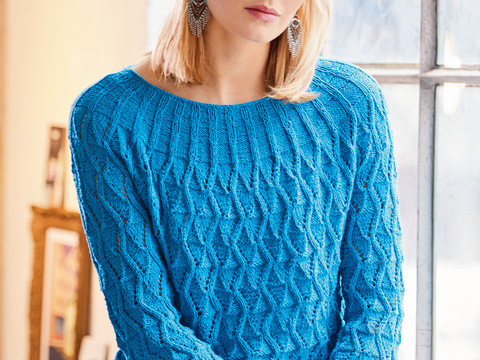 Ajourmusterpulli mit Rundpasse in Türkis