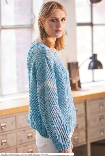 Oversize-Pulli mit Ajourmustern in Azurblau