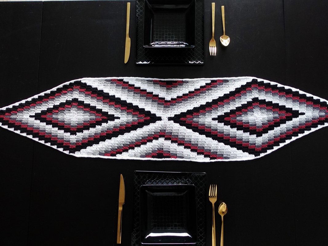 Table Runner Corner to Corner - Crochet Pattern - Image 2