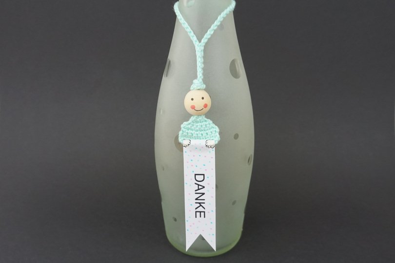 Flaschenanhänger Köpfchen Häkelanleitung