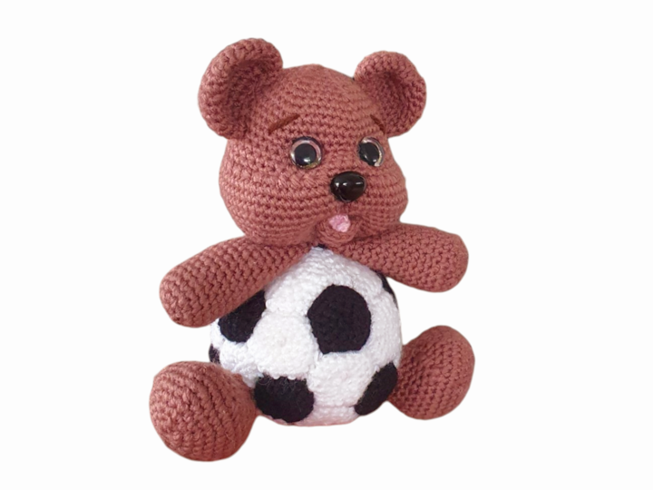 Crochet pattern football bears Bärly and Bella