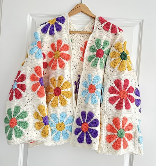 Crochet retro granny square cardigan | Daisy granny square