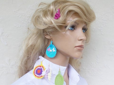 Gehäkelte Ohrringe in vier Varianten aus Baumwollresten, einfach zu häkeln