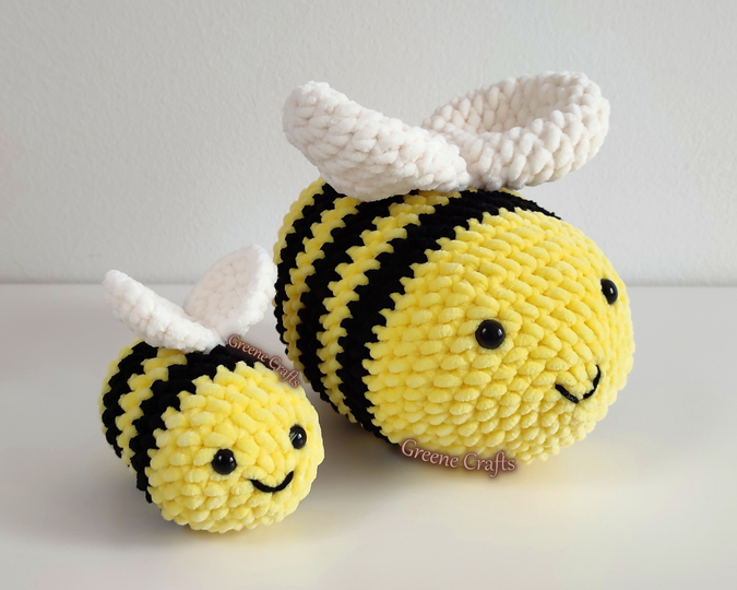Bee Plush Toy (2 Sizes) - Crochet Pattern for Beginners