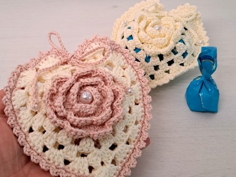 Befüllbares Rosen Granny-Herz - Häkelanleitung PDF